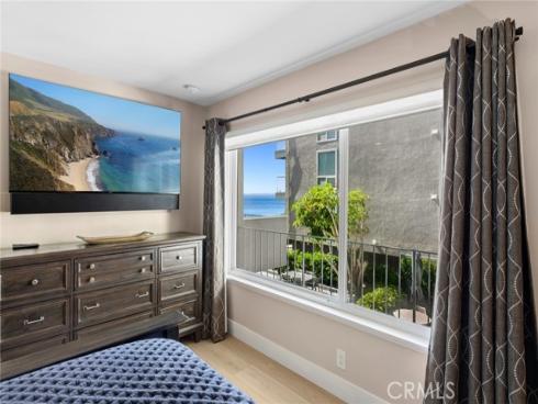 520  Cliff Drive  202 , Laguna Beach, CA