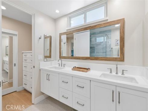 520  Cliff Drive  202 , Laguna Beach, CA