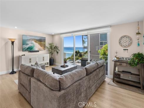 520  Cliff Drive  202 , Laguna Beach, CA