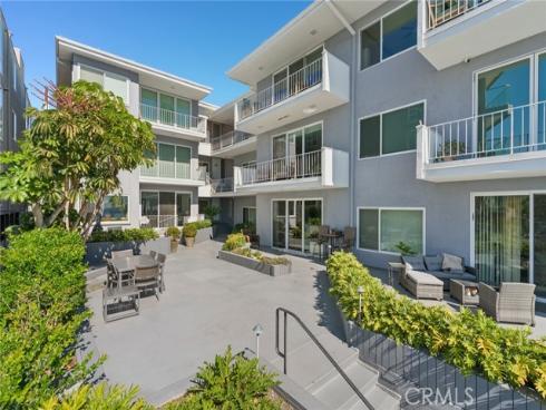 520  Cliff Drive  202 , Laguna Beach, CA