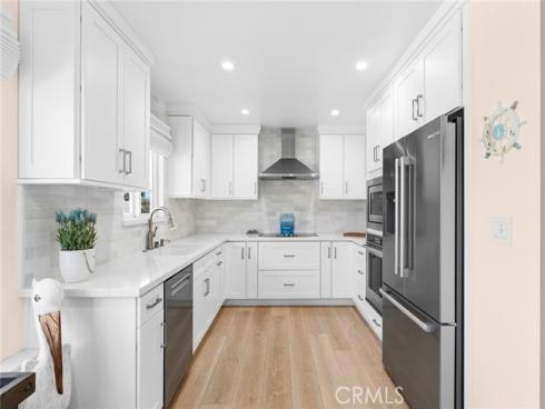 520  Cliff Drive  202 , Laguna Beach, CA