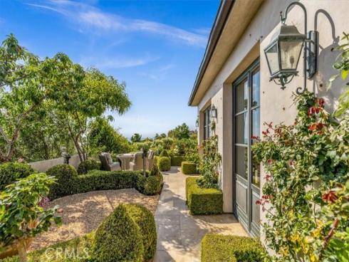 31512  Bluff  , Laguna Beach, CA