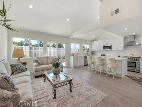 24576  Creekview   Drive, Laguna Hills, CA