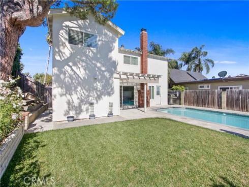 25471  Oak Leaf   Road, Laguna Hills, CA