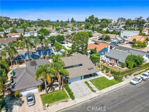 25471  Oak Leaf   Road, Laguna Hills, CA