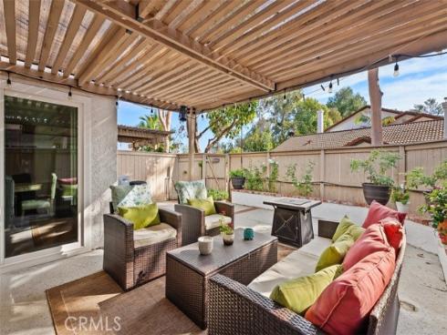 8  Briar Creek  28  Lane, Laguna Hills, CA