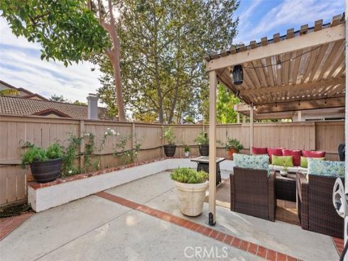 8  Briar Creek  28  Lane, Laguna Hills, CA