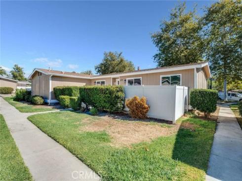 25841  Via Lomas  213 , Laguna Hills, CA