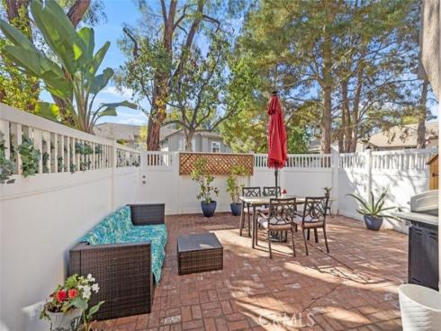 24382  Larchmont  66  Court, Laguna Hills, CA