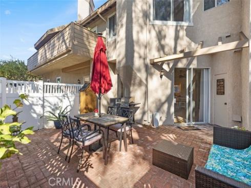 24382  Larchmont  66  Court, Laguna Hills, CA