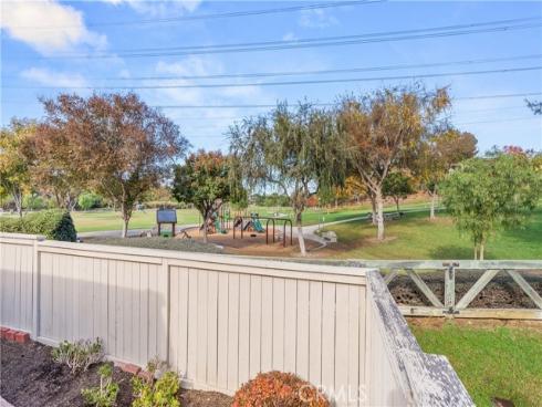 2  Autumn Hill   Lane, Laguna Hills, CA