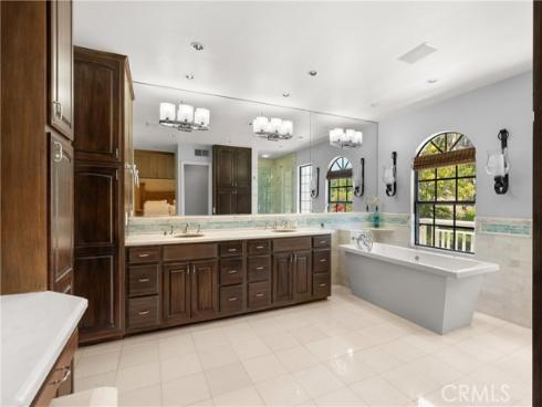 25631 Rangewood Road, Laguna Hills, CA