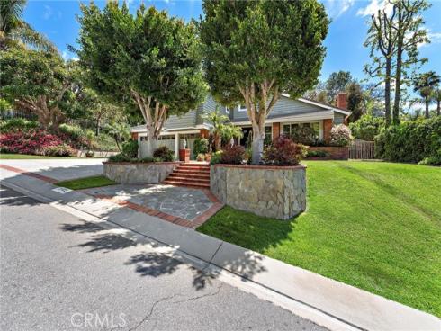 25122 Black Horse Lane, Laguna Hills, CA