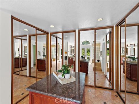 25122 Black Horse Lane, Laguna Hills, CA