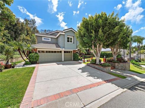 25122 Black Horse Lane, Laguna Hills, CA
