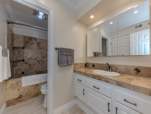 23342 Caminito Juanico 304 , Laguna Hills, CA