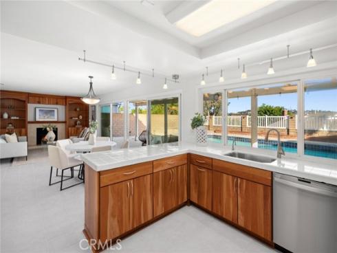 24852 Costeau Street, Laguna Hills, CA