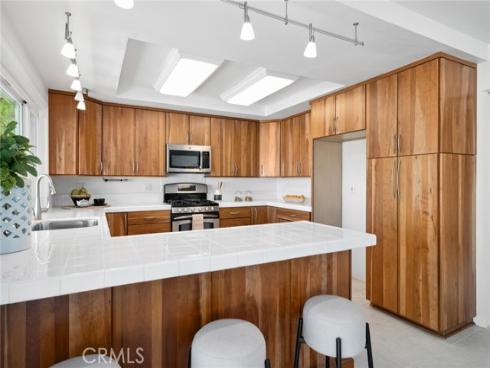 24852 Costeau Street, Laguna Hills, CA