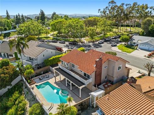 24852 Costeau Street, Laguna Hills, CA