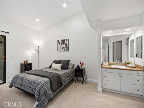 25621 Indian Hill G Lane, Laguna Hills, CA