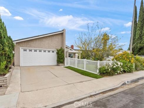 25022 La Suen Road, Laguna Hills, CA