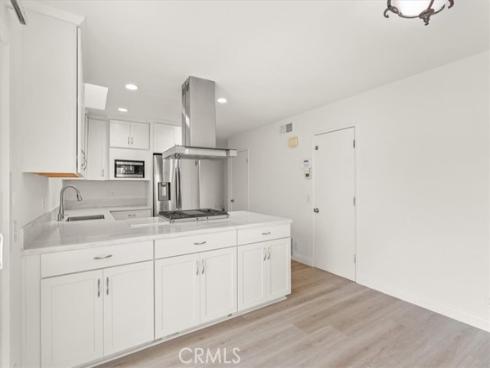 25022 La Suen Road, Laguna Hills, CA