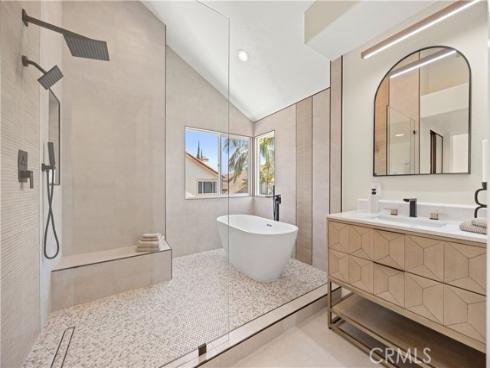 24876 Avenida Avalon , Laguna Hills, CA