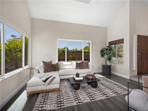 24532 La Cienega Street, Laguna Hills, CA