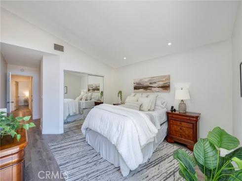 1 Indian Hill Lane, Laguna Hills, CA