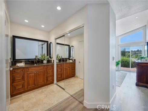 1 Indian Hill Lane, Laguna Hills, CA