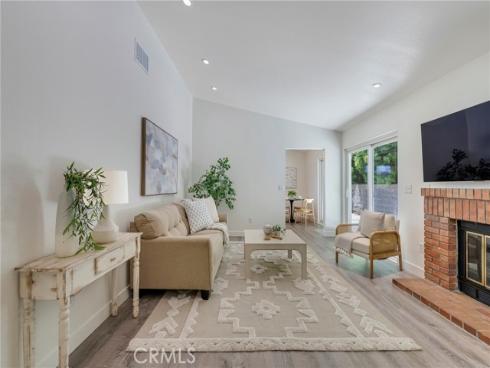 1 Indian Hill Lane, Laguna Hills, CA