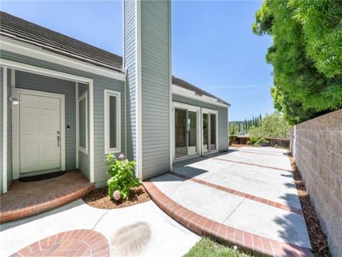 1 Indian Hill Lane, Laguna Hills, CA