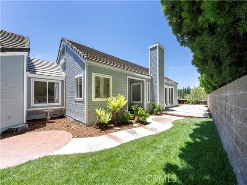 1 Indian Hill Lane, Laguna Hills, CA