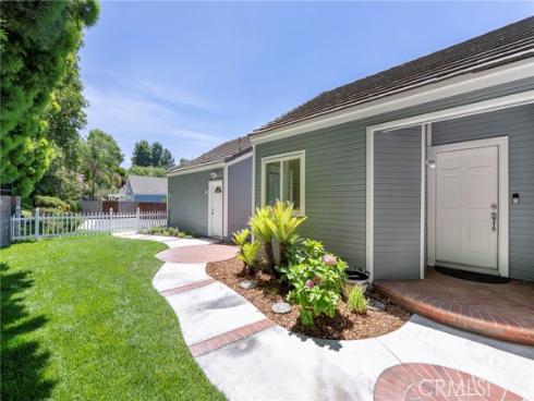 1 Indian Hill Lane, Laguna Hills, CA