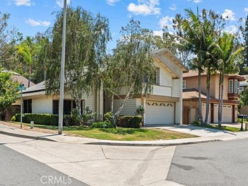 25252 Calero Avenue , Laguna Hills, CA