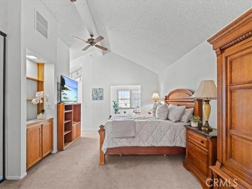 25252 Calero Avenue , Laguna Hills, CA