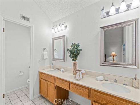 25252 Calero Avenue , Laguna Hills, CA