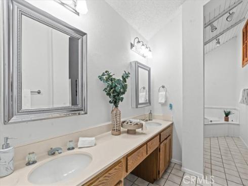 25252 Calero Avenue , Laguna Hills, CA