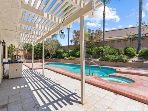 25252 Calero Avenue , Laguna Hills, CA