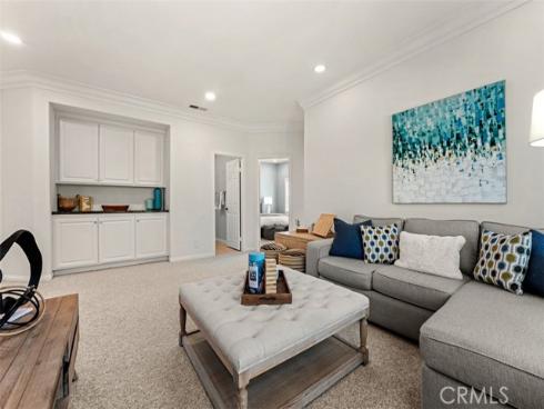 27153 Woodbluff Rd , Laguna Hills, CA