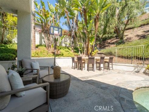 27153 Woodbluff Rd , Laguna Hills, CA