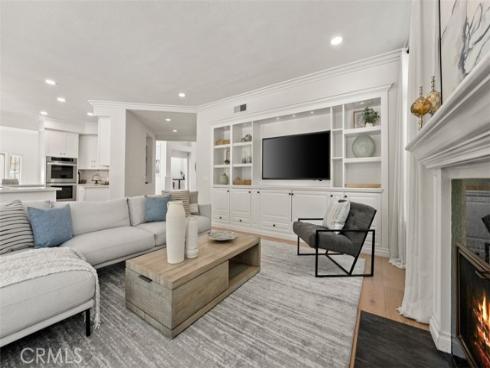 27153 Woodbluff Rd , Laguna Hills, CA