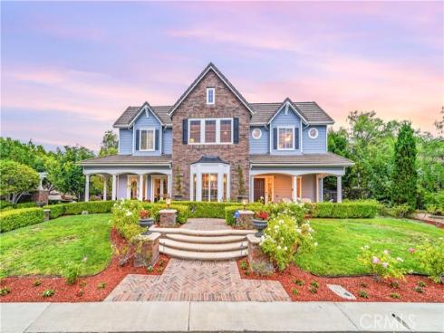 26012 Horseshoe Circle