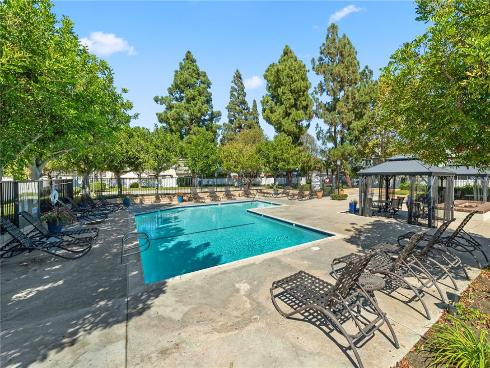 25061  Silverleaf Ln  , Laguna Hills, CA