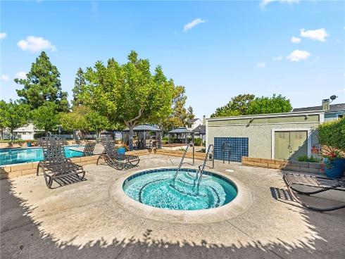 25061  Silverleaf Ln  , Laguna Hills, CA