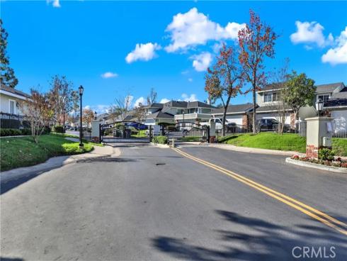 25061  Silverleaf Ln  , Laguna Hills, CA
