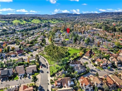 25061  Silverleaf Ln  , Laguna Hills, CA