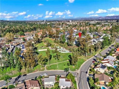 25061  Silverleaf Ln  , Laguna Hills, CA