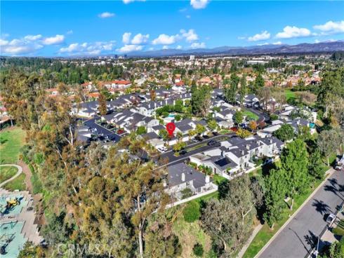 25061  Silverleaf Ln  , Laguna Hills, CA