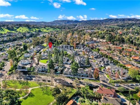 25061  Silverleaf Ln  , Laguna Hills, CA